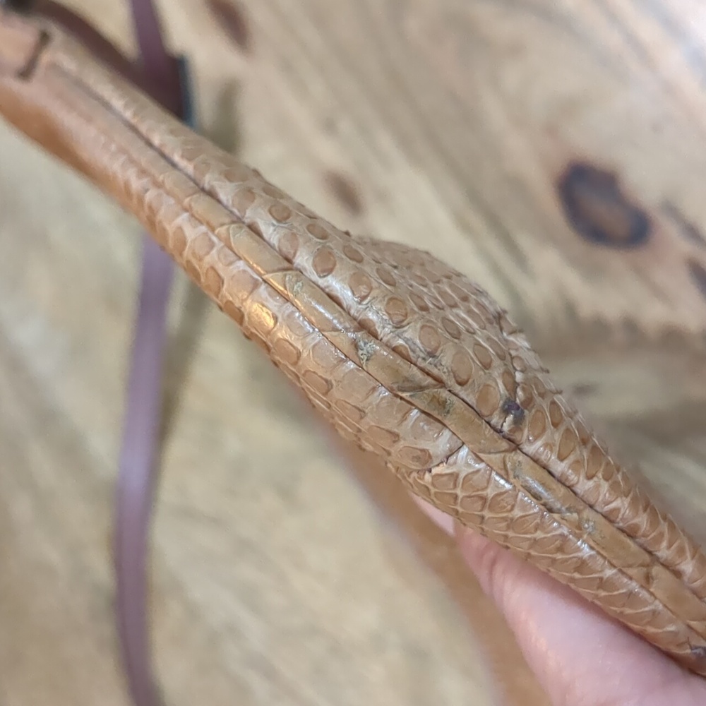 GUCCI Vintage Python Shoulder Bag From Their Exotic Leather Collection - Picture 12 of 17